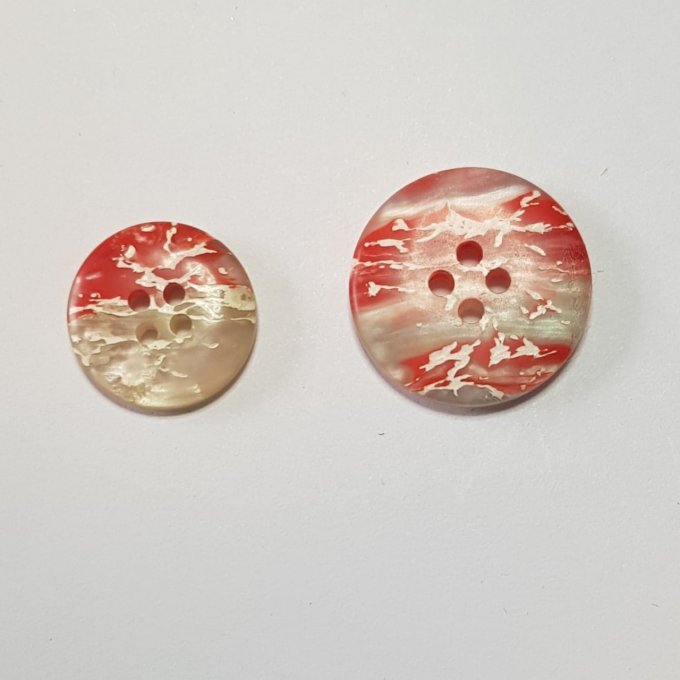 Bouton rond 4 trous en acrylique  rouge blanc nacré  15 ou 18 mm 