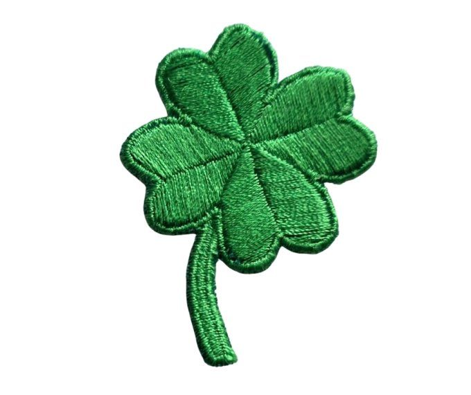 écusson trèfle 4 feuilles